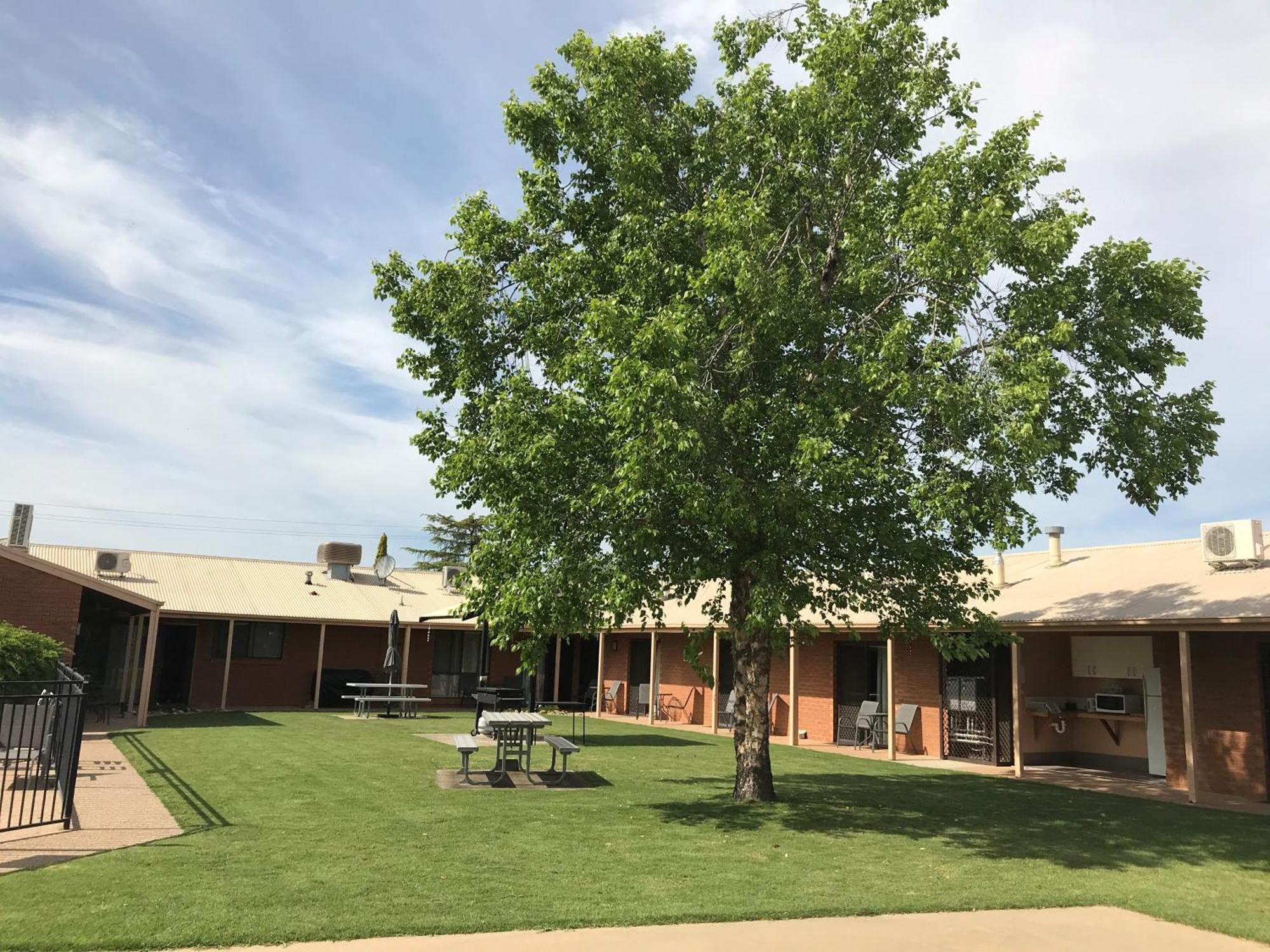 Ashleigh Court Motor Inn Mulwala Exterior foto