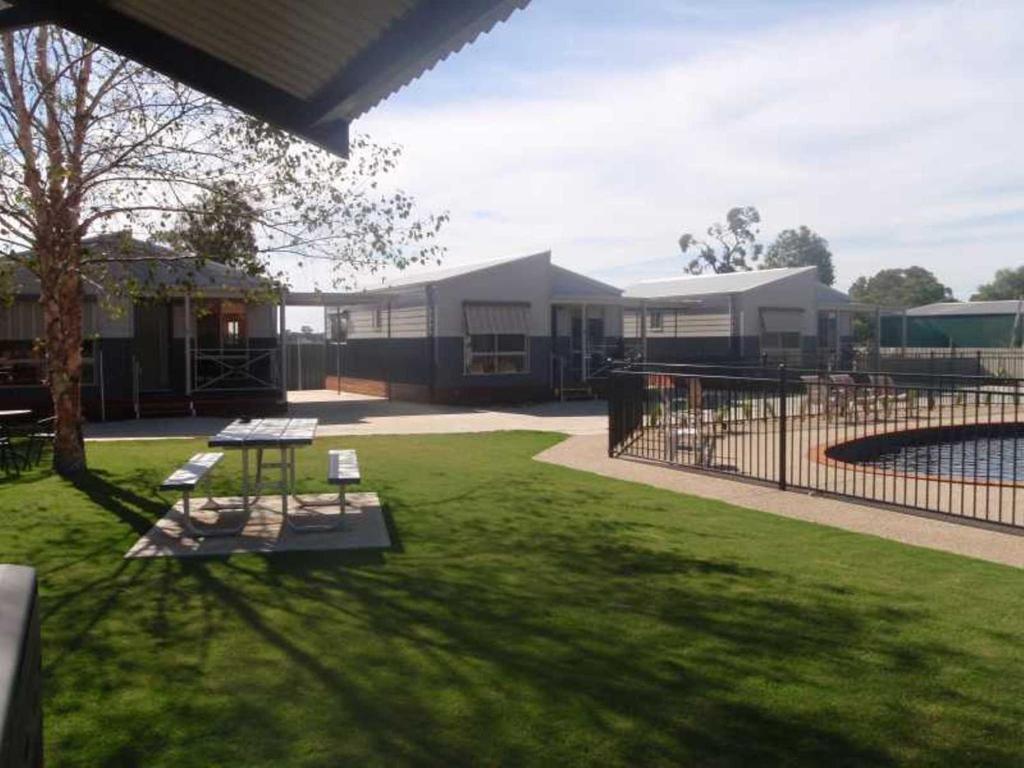 Ashleigh Court Motor Inn Mulwala Exterior foto